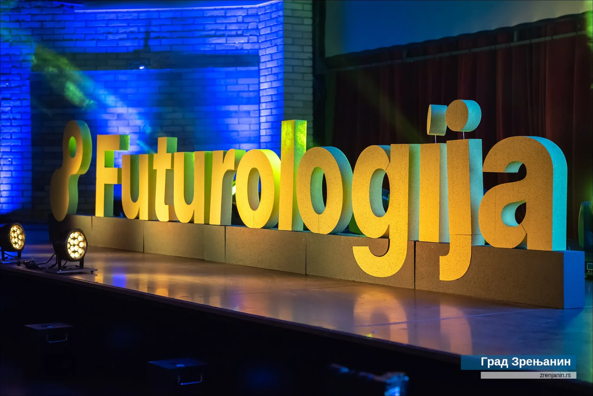 Futurologija smeštaj